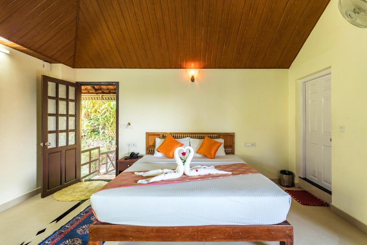 Violet Woods Hotel Munnar Bagian luar foto