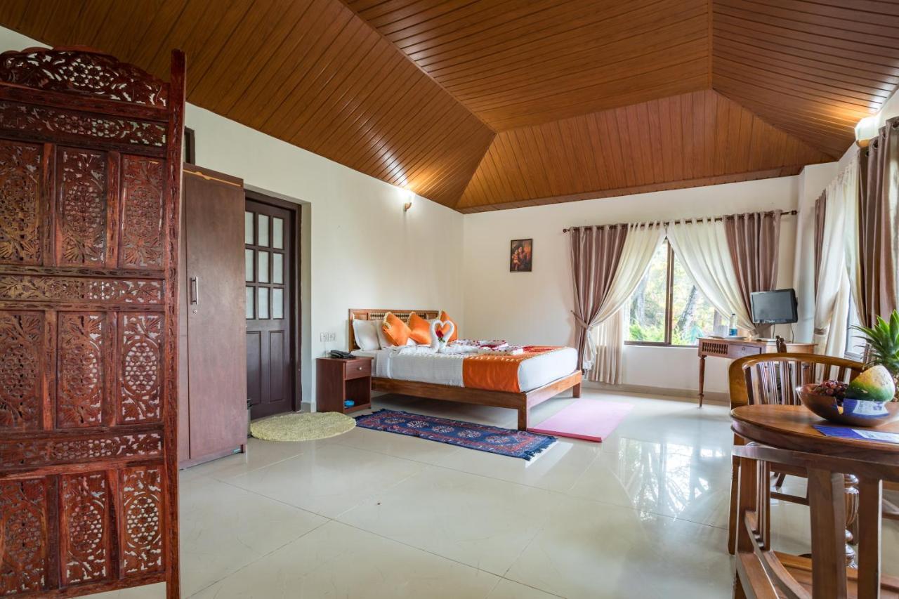 Violet Woods Hotel Munnar Bagian luar foto